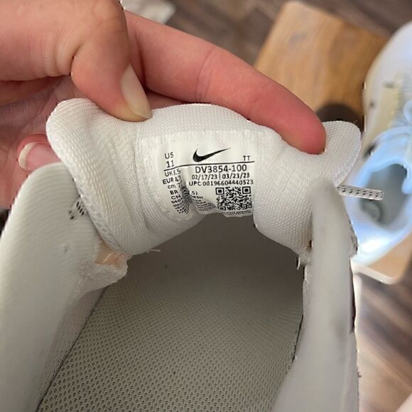 Nike Air Pegasus 40 Running Shoe Womens Size 11 - Picture 4 of 4